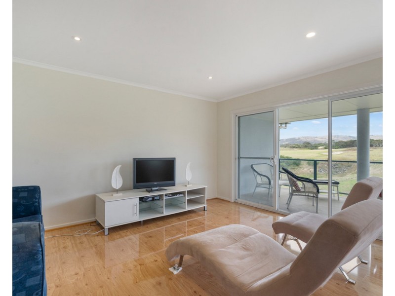 56 CUDMORE ROAD, Mccracken SA 5211