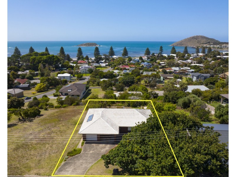 10 SEACREST AVENUE, Encounter Bay SA 5211