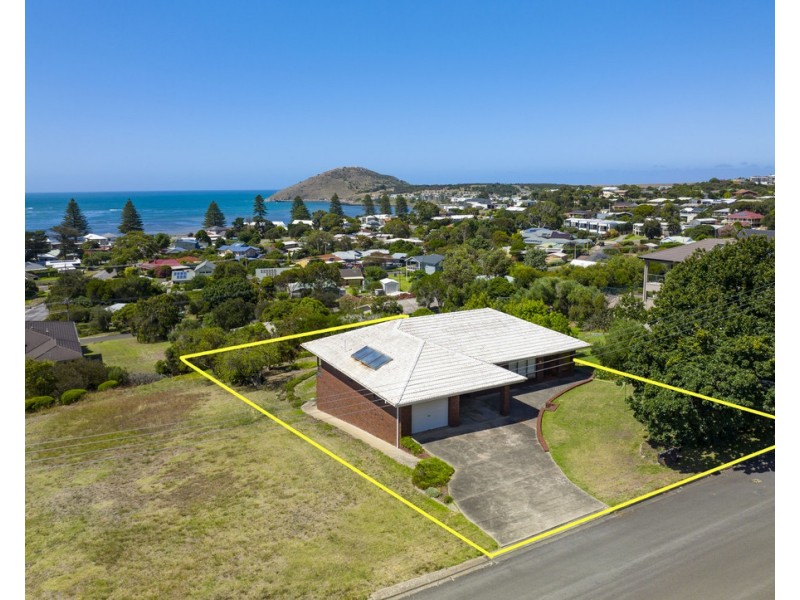 10 SEACREST AVENUE, Encounter Bay SA 5211