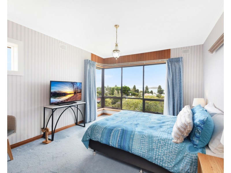 10 SEACREST AVENUE, Encounter Bay SA 5211