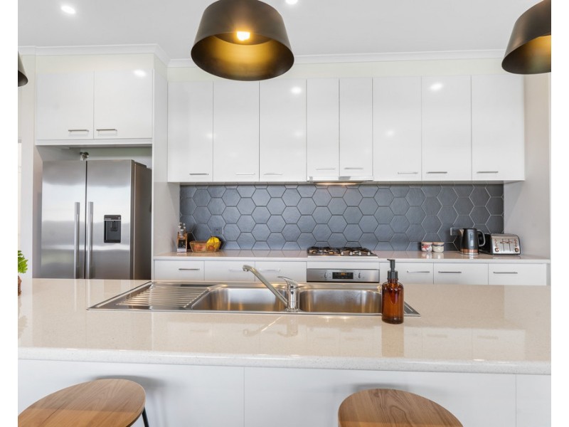 6 GRIBBLE COURT, Encounter Bay SA 5211