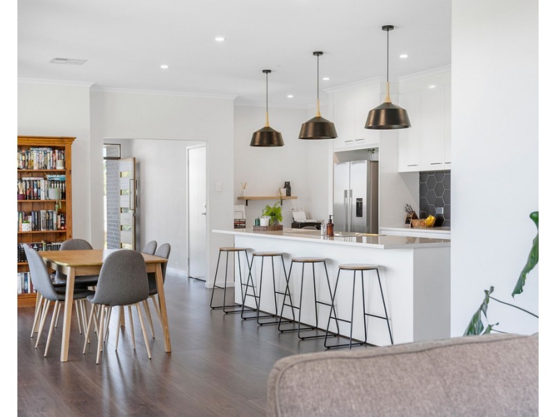 6 GRIBBLE COURT, Encounter Bay SA 5211