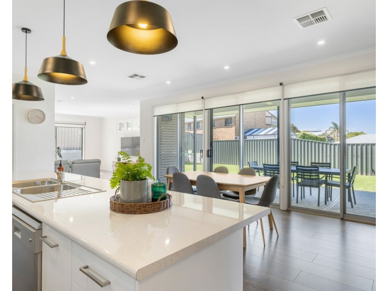 6 GRIBBLE COURT, Encounter Bay SA 5211