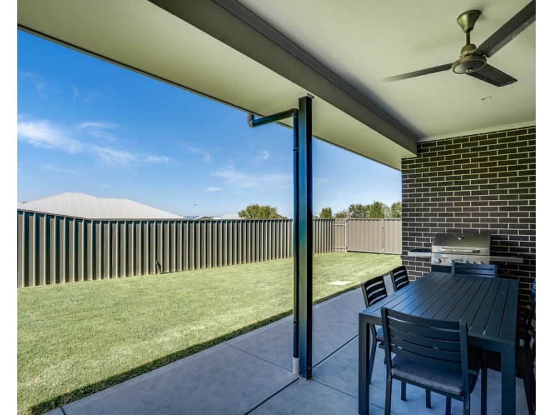 6 GRIBBLE COURT, Encounter Bay SA 5211