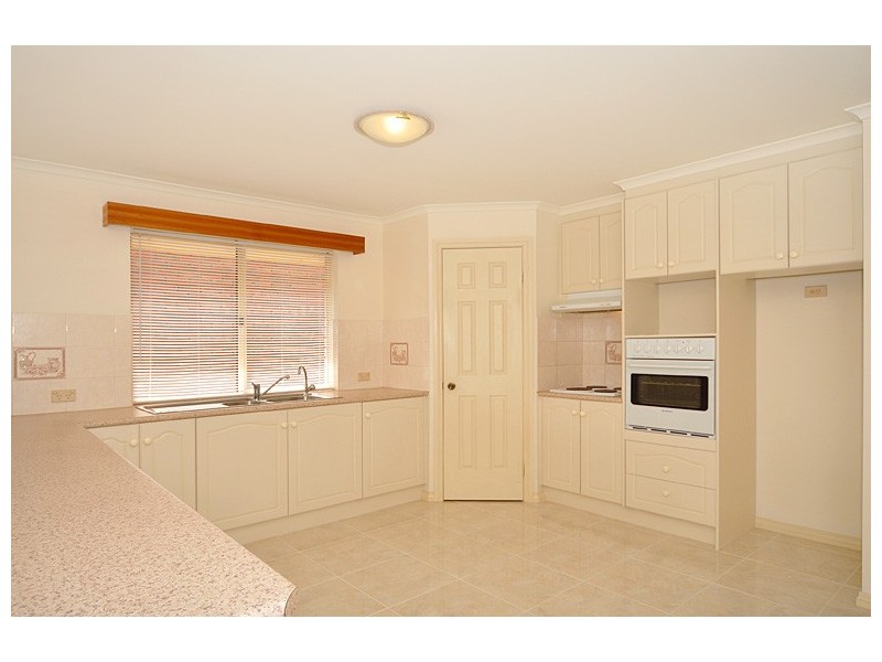 32 Lakeside Circuit, Encounter Bay SA 5211
