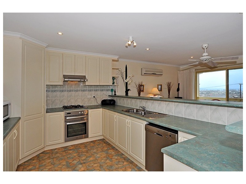 5 Norma Crescent, Encounter Bay SA 5211