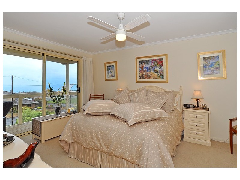 5 Norma Crescent, Encounter Bay SA 5211