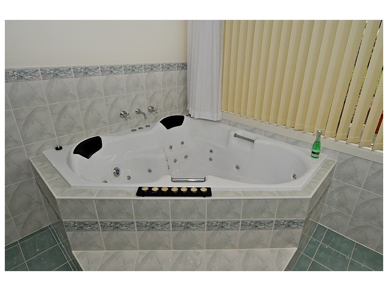 5 Norma Crescent, Encounter Bay SA 5211