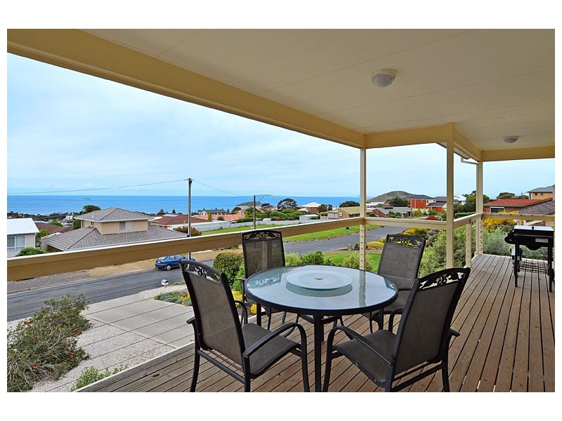 5 Norma Crescent, Encounter Bay SA 5211