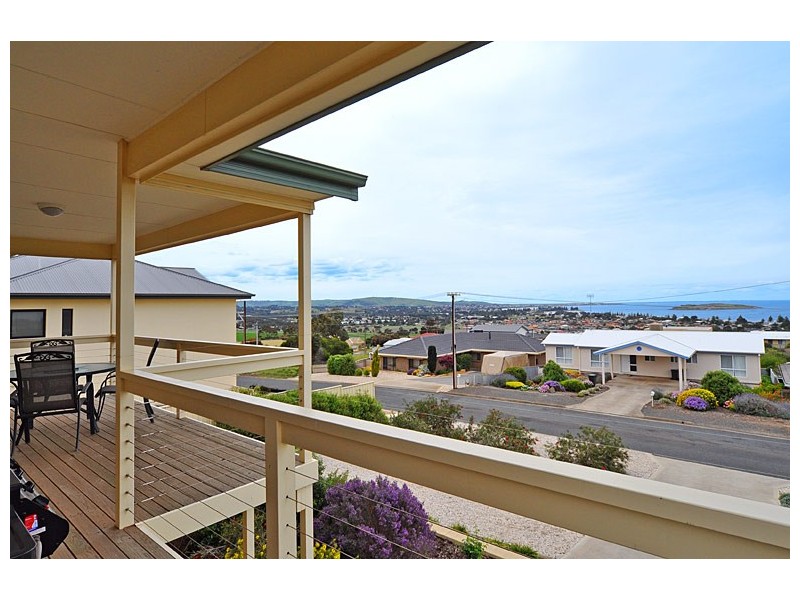 5 Norma Crescent, Encounter Bay SA 5211