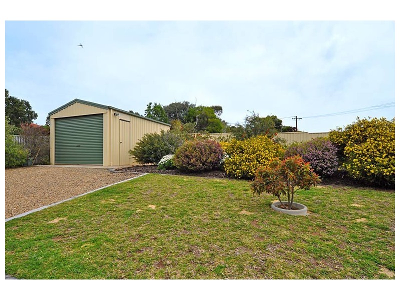 5 Norma Crescent, Encounter Bay SA 5211
