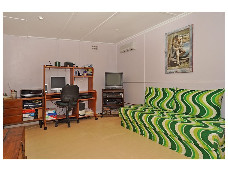 121-123 Canterbury Road, Victor Harbor SA 5211