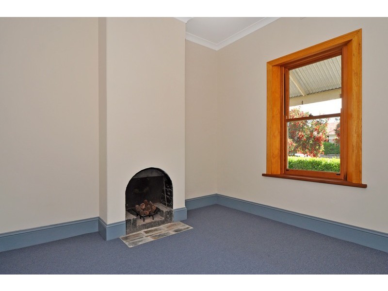 19 Seaview Road, Victor Harbor SA 5211