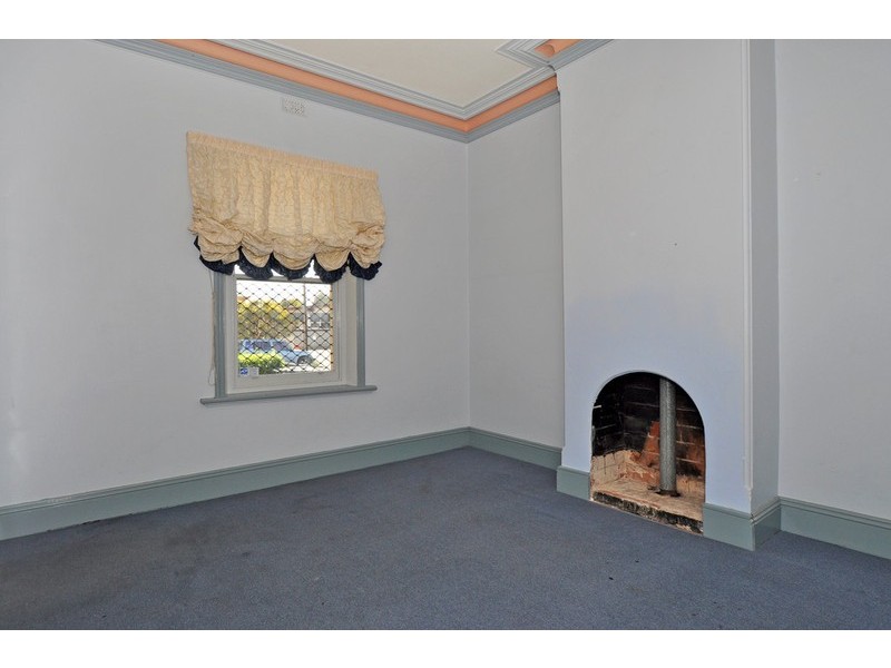 19 Seaview Road, Victor Harbor SA 5211