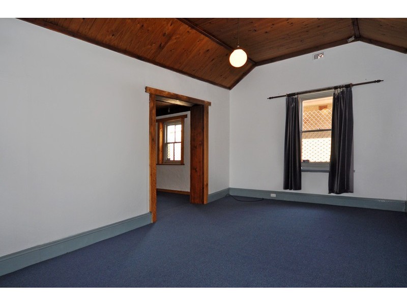 19 Seaview Road, Victor Harbor SA 5211