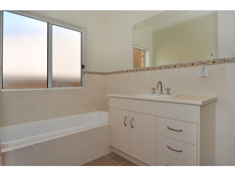 2 Graham Street, Victor Harbor SA 5211