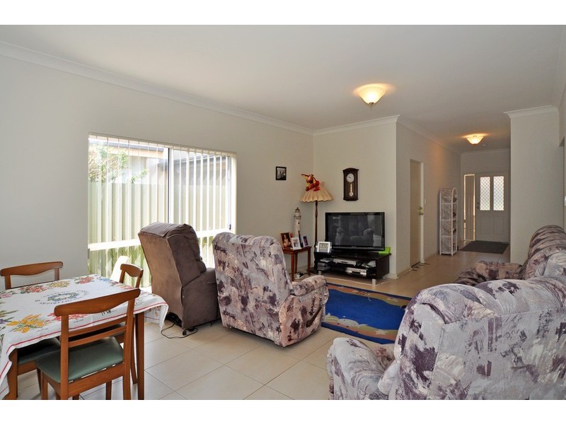 2 Graham Street, Victor Harbor SA 5211