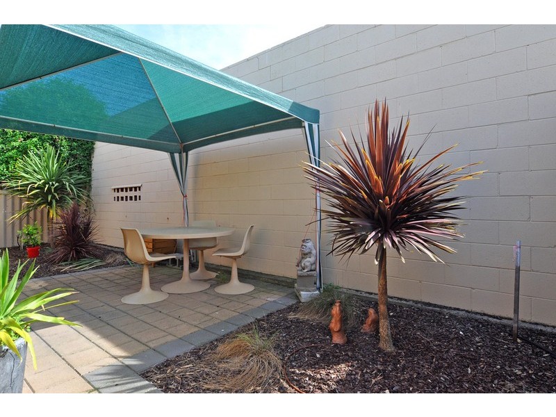 2 Graham Street, Victor Harbor SA 5211