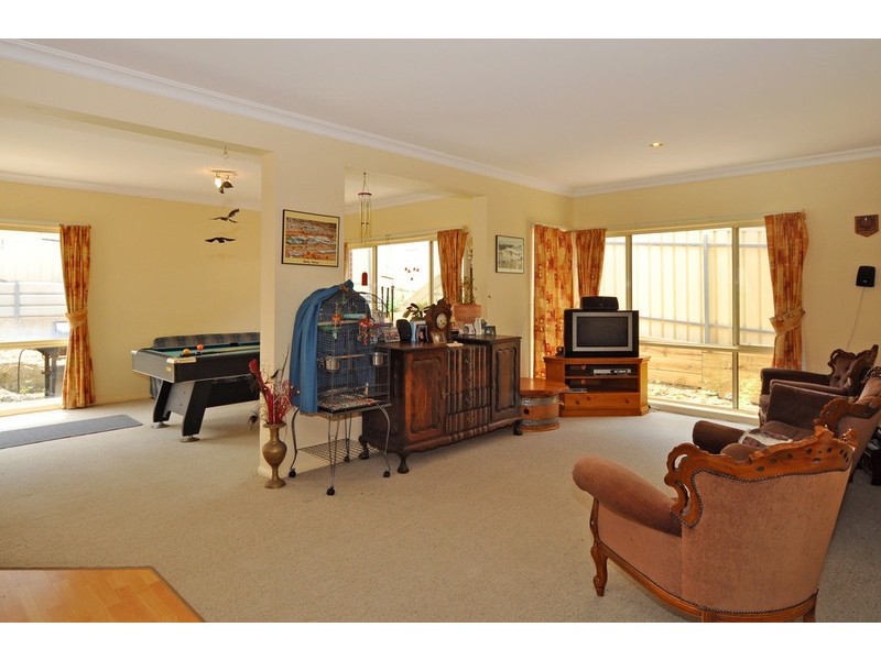 5 Barton Court, Encounter Bay SA 5211