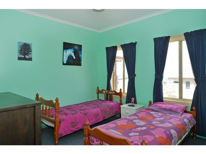 5 Barton Court, Encounter Bay SA 5211