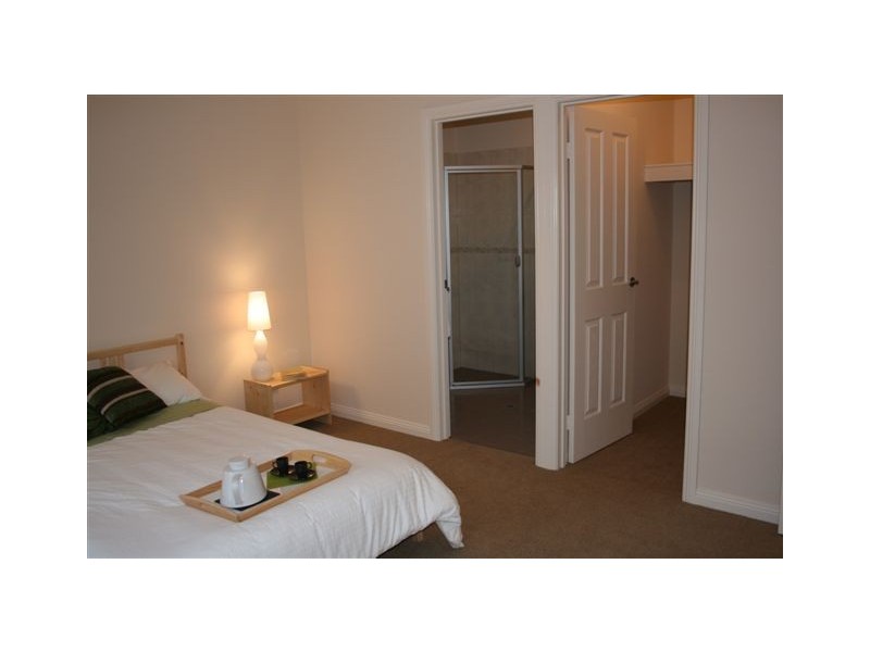 Home 1 (22) Oval Road, Victor Harbor SA 5211