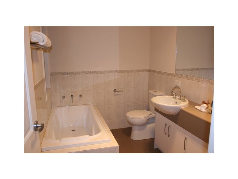 Home 1 (22) Oval Road, Victor Harbor SA 5211