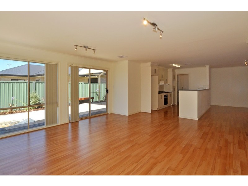 15 Jasmin Drive, Victor Harbor SA 5211