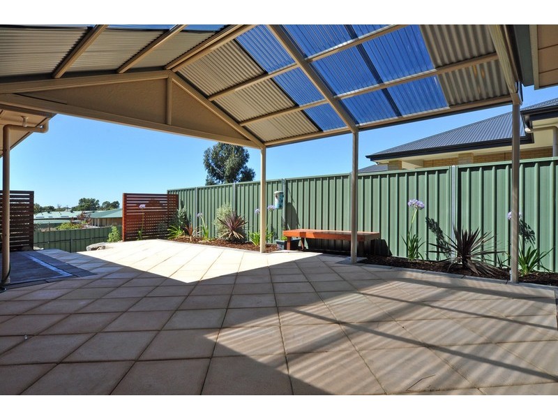 15 Jasmin Drive, Victor Harbor SA 5211