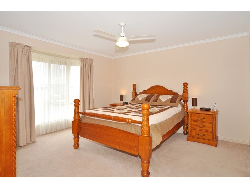 15 Heysen Parade, Hayborough SA 5211