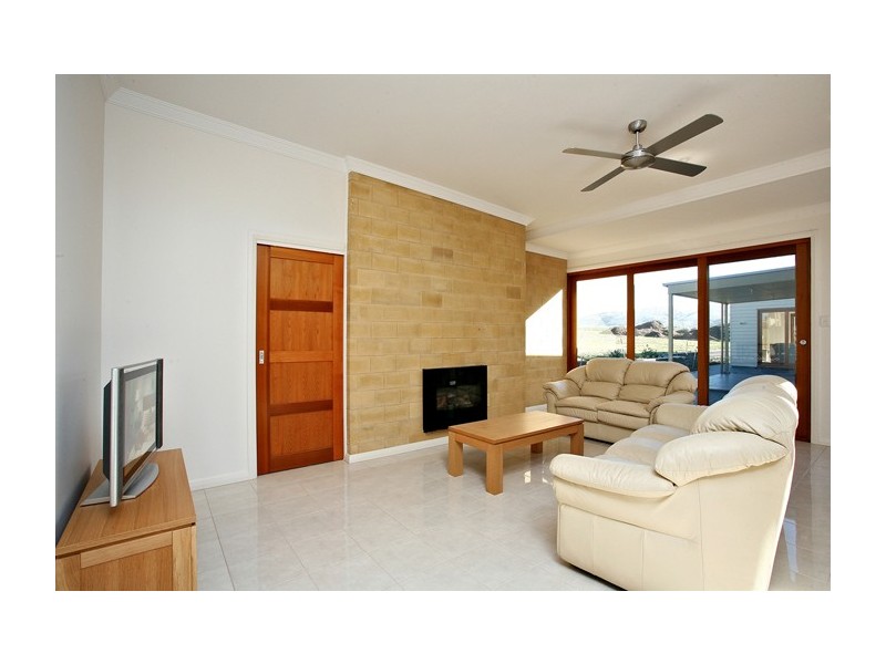 11 Manna Gum Avenue, Hayborough SA 5211