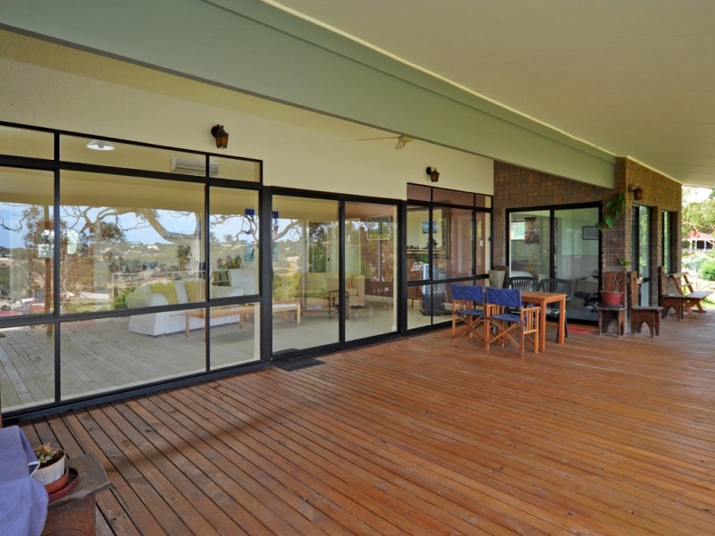 4 Finniss Road, Victor Harbor SA 5211