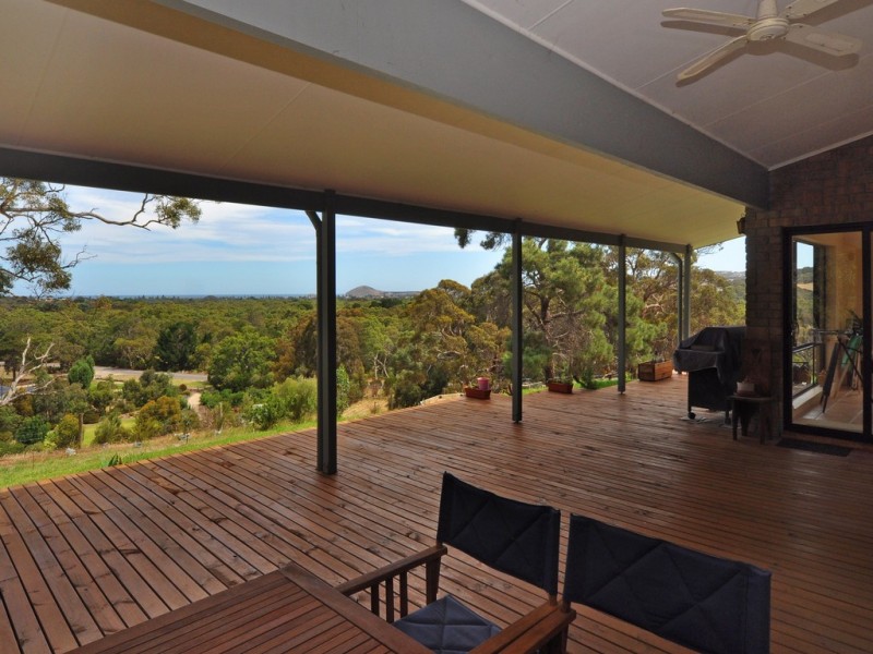 4 Finniss Road, Victor Harbor SA 5211