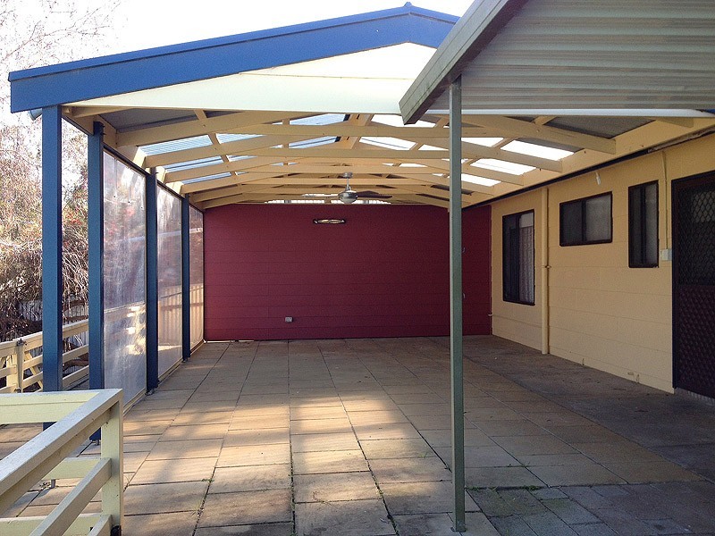 11 Folkestone Tce, Victor Harbor SA 5211