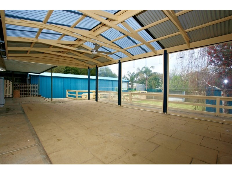 11 Folkestone Tce, Victor Harbor SA 5211