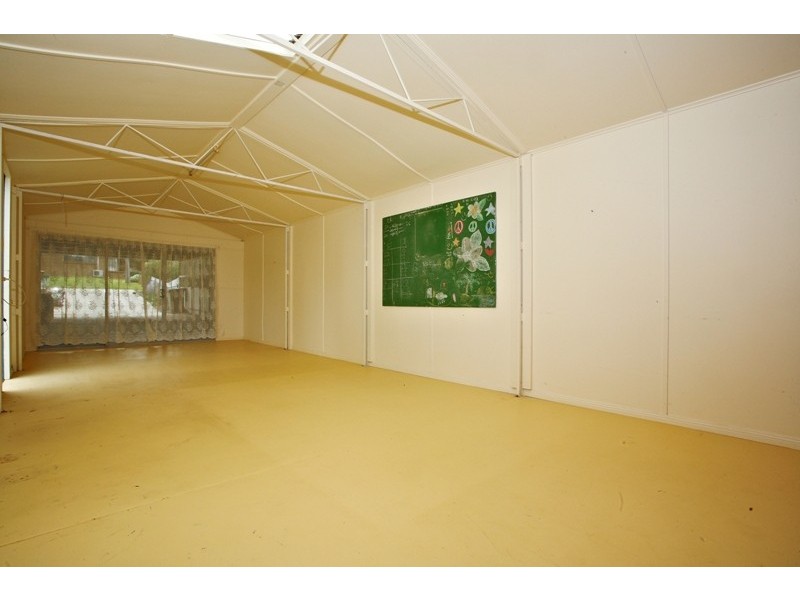 11 Folkestone Tce, Victor Harbor SA 5211