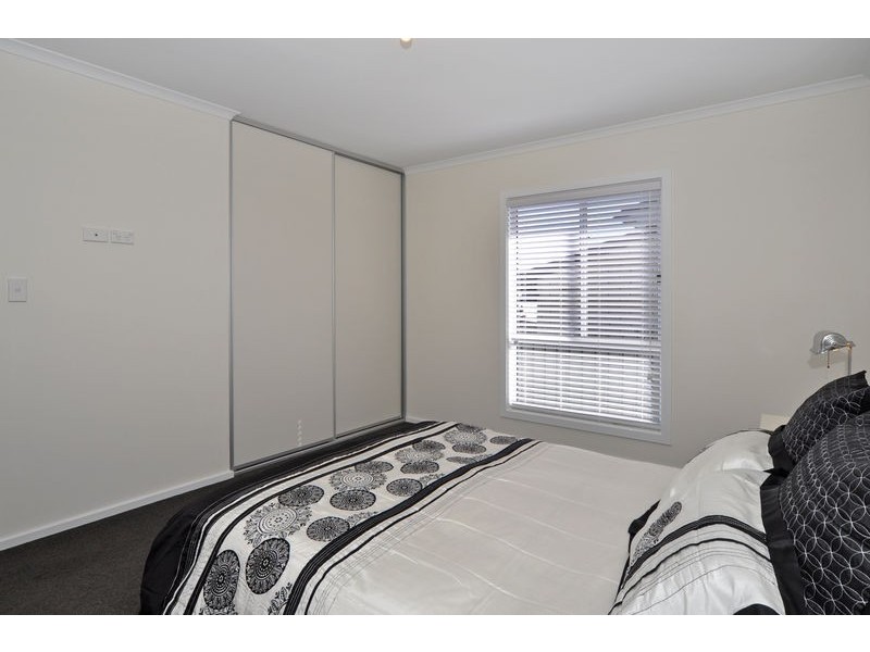 11 James Avenue, Victor Harbor SA 5211