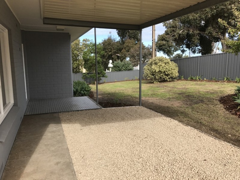 20 Renown Avenue, Victor Harbor SA 5211
