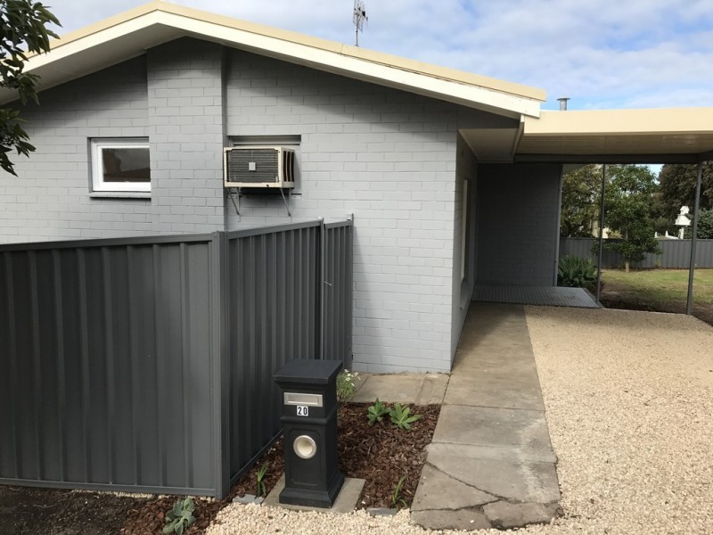 20 Renown Avenue, Victor Harbor SA 5211