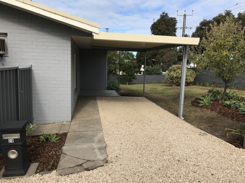 20 Renown Avenue, Victor Harbor SA 5211