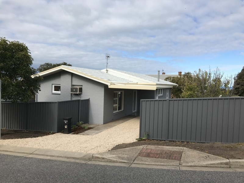 20 Renown Avenue, Victor Harbor SA 5211