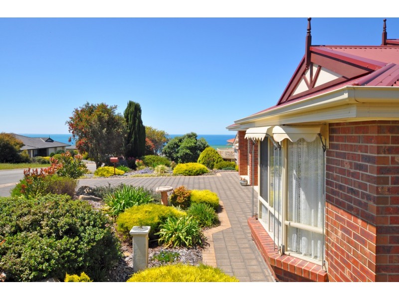 35 Southern Right Crescent, Encounter Bay SA 5211