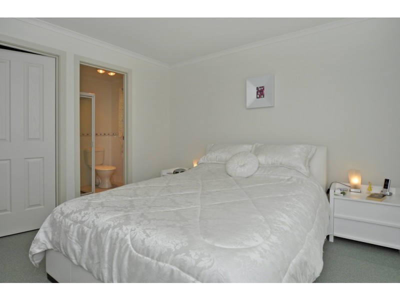 35 Southern Right Crescent, Encounter Bay SA 5211