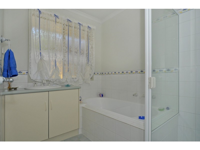 35 Southern Right Crescent, Encounter Bay SA 5211