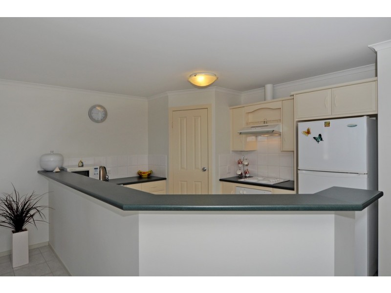 35 Southern Right Crescent, Encounter Bay SA 5211