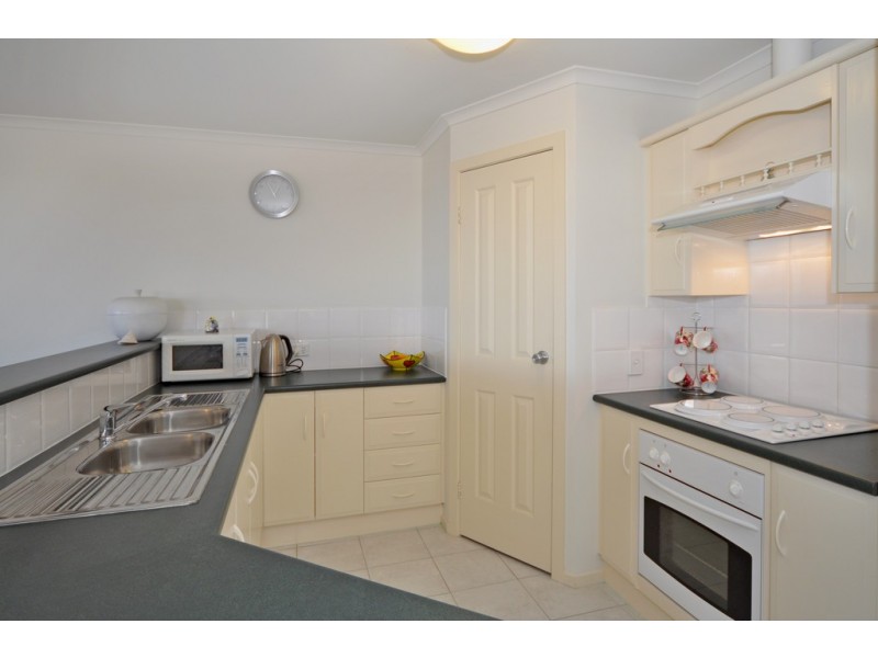 35 Southern Right Crescent, Encounter Bay SA 5211