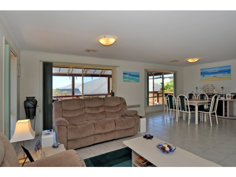 35 Southern Right Crescent, Encounter Bay SA 5211