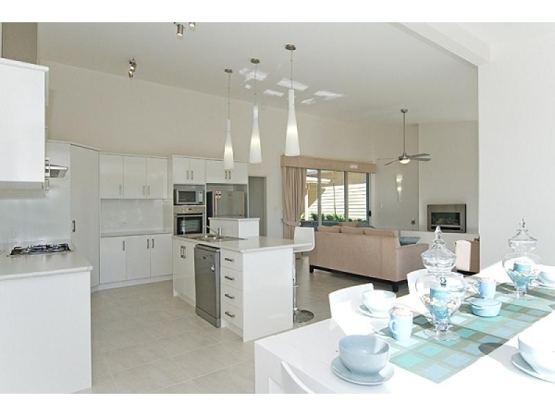 3 Manna Gum Avenue, Victor Harbor SA 5211