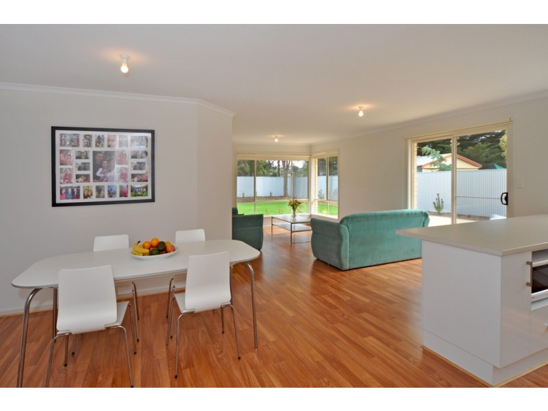 9 Dinan Road, Victor Harbor SA 5211