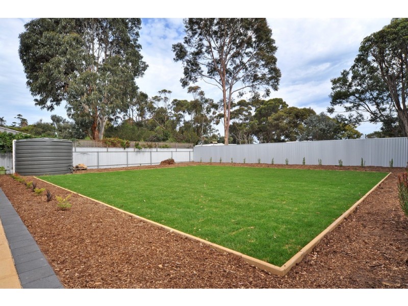 9 Dinan Road, Victor Harbor SA 5211