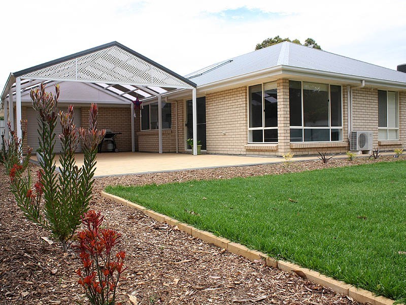 9 Dinan Road, Victor Harbor SA 5211